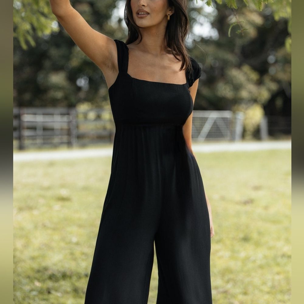 Petal & Pup Crosby Jumpsuit Cropped Straight Leg 100% Rayon Black Women's Size M - Picture 14 of 14